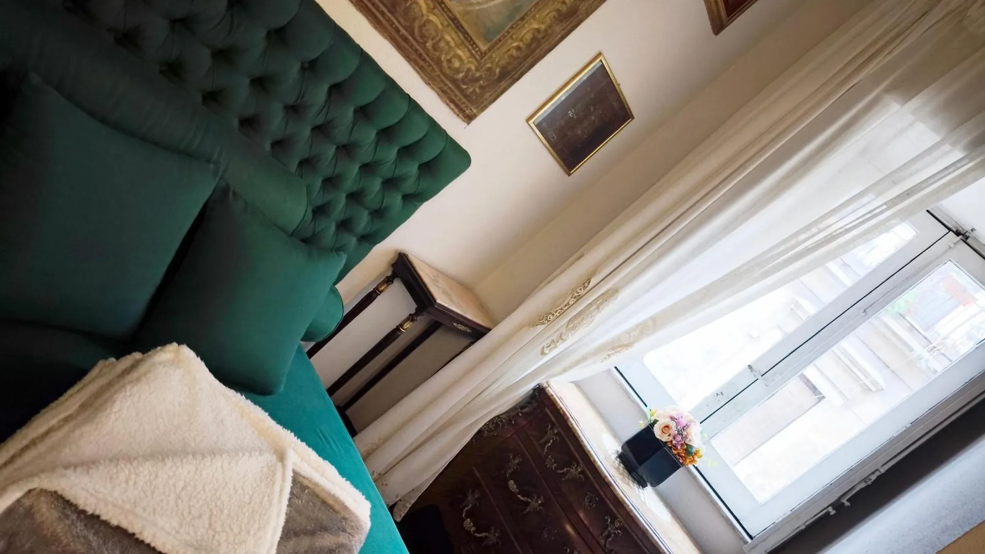 Apartment La Dimora Dell'Imperatore Catania Italy